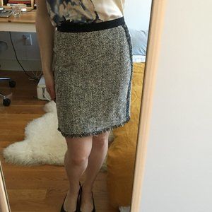 EXCELLENT Condition Tweed Fringe Skirt